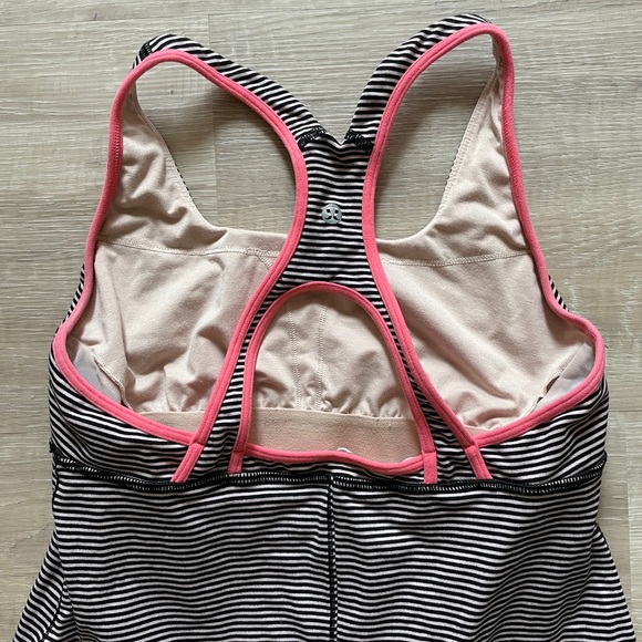 Lululemon striped Razorback workout tank - Picture 2 of 4